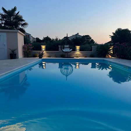 Holiday House Serenity Malinska Exterior photo