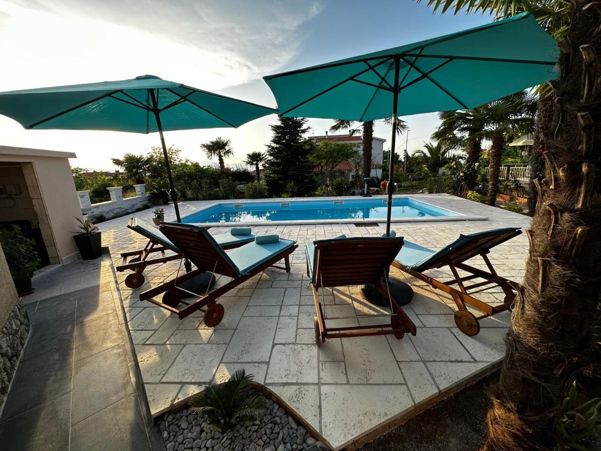 Holiday House Serenity Malinska Exterior photo
